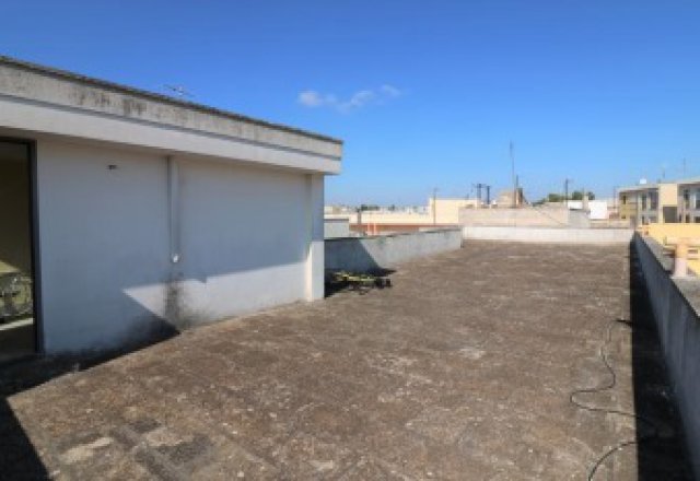 Commercial room of 500 Mq in good position for sale in Casarano