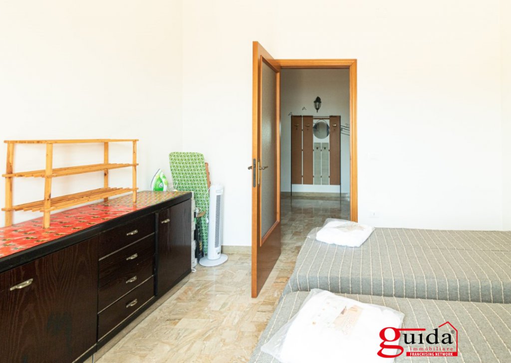 Appartamento in affitto con riscatto  160 m², Calimera, località semi centro