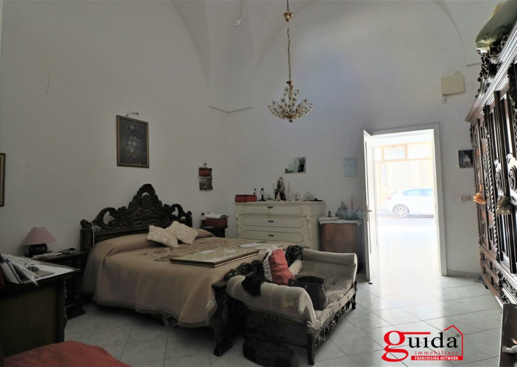 Vendita Casa indipendente Castri di Lecce - Indipendente con spazio esterno in vendita a Castrì di Lecce nel Salento a 5 minuti da Lecce Località Centro