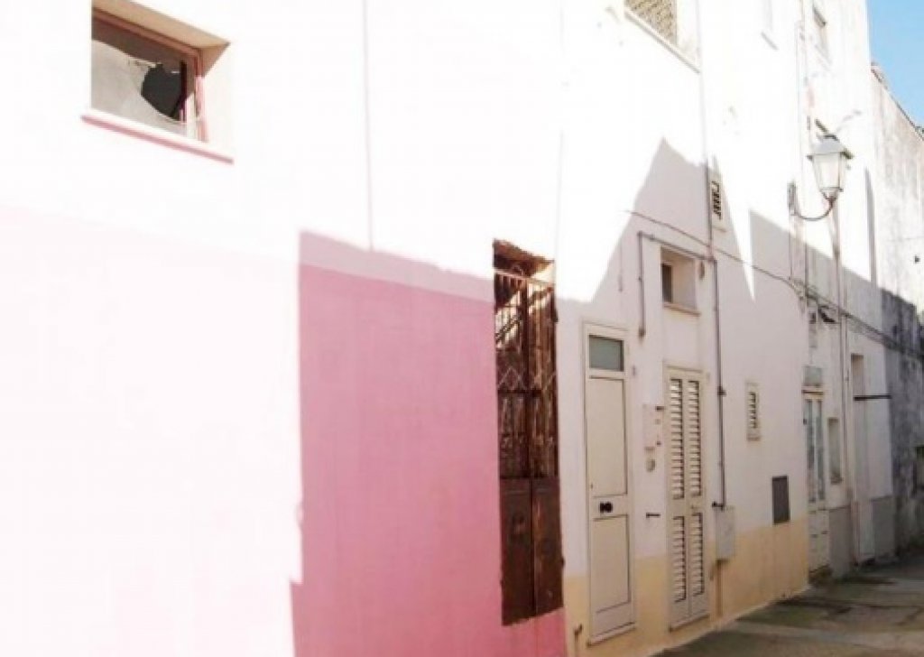 Detached house for sale  80 sqm, Miggiano, locality Center