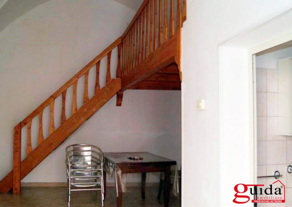 Detached house for sale  80 sqm, Miggiano, locality Center