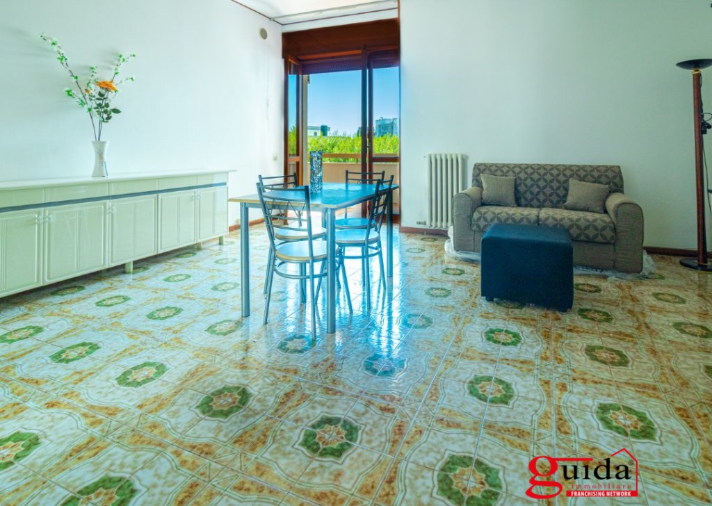 Affitto Appartamento in affitto Lecce - Centrale, luminoso e arredato con posto auto Località Salesiani