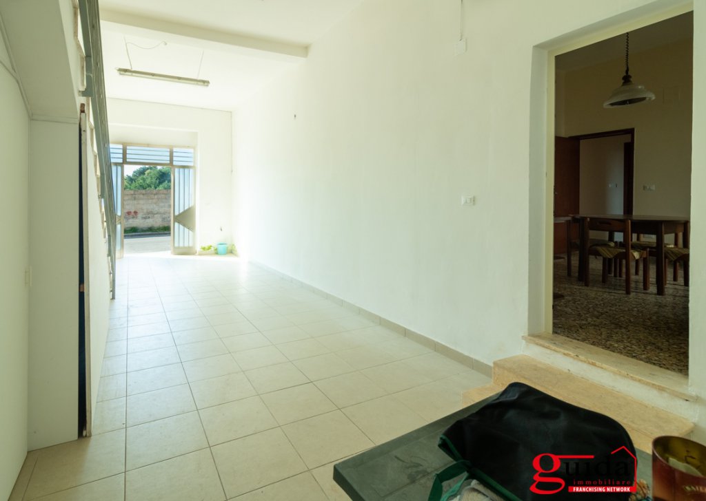 Affitto Casa singola in affitto Casarano - Indipendente al piano terra con spazio esterno e garage Località Centro