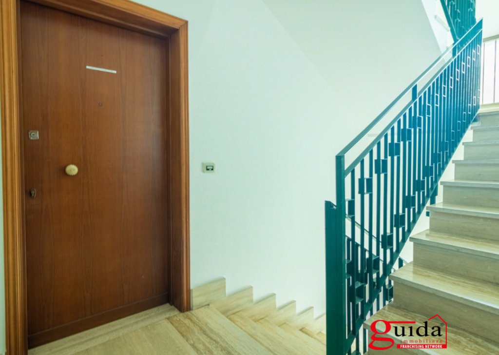 Vendita Appartamento Calimera - Casa in vendita a Calimera con ascensore e box auto Località semi centro