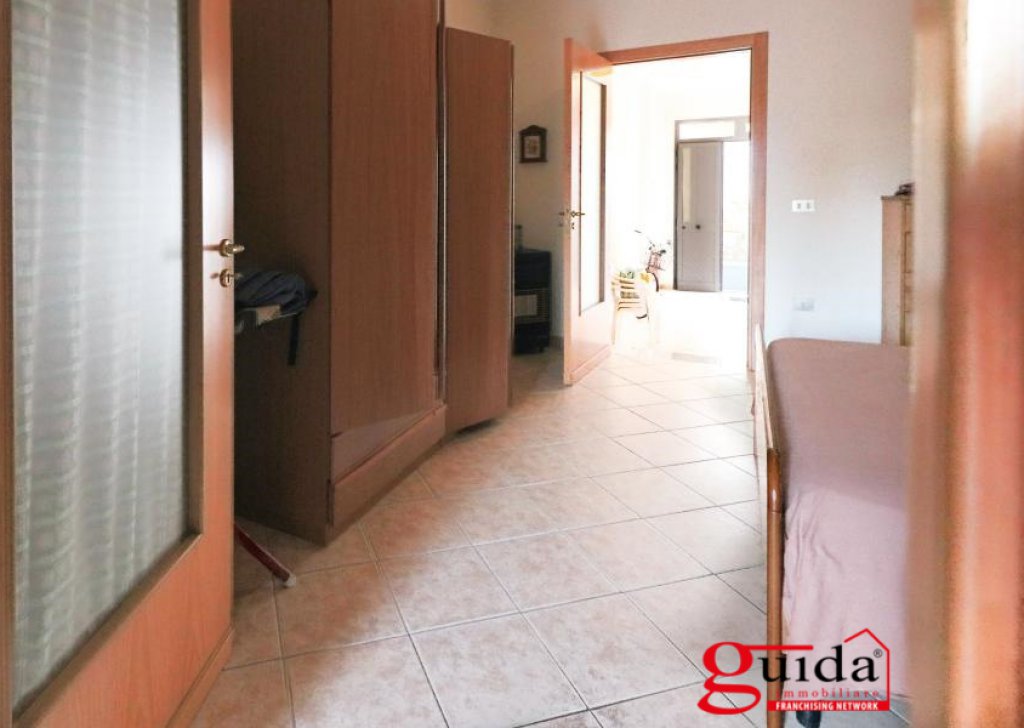 Detached house for sale  189 sqm, Collepasso, locality Suburbs