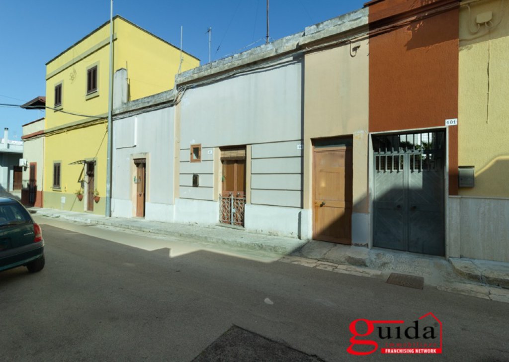 Detached house for sale  via Torino 95, Matino, locality undefined