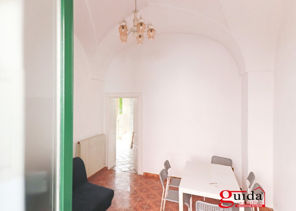 Detached house for sale  61 sqm, Matino, locality Center