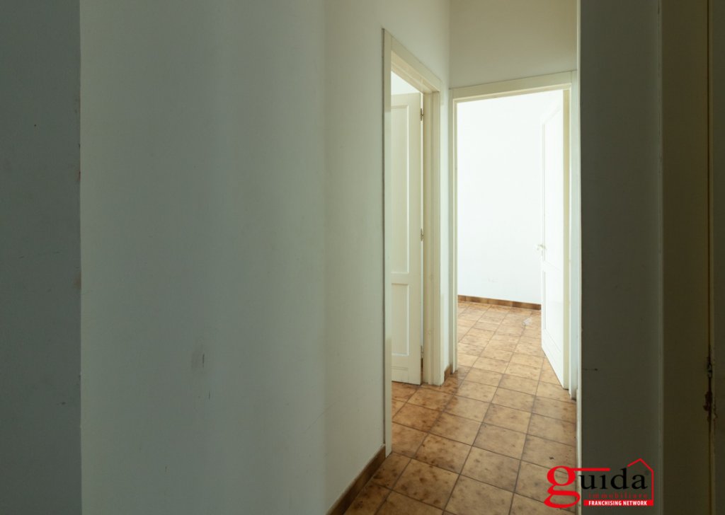 Casa Semi-indipendente in vendita  173 m², Taviano, località Periferia