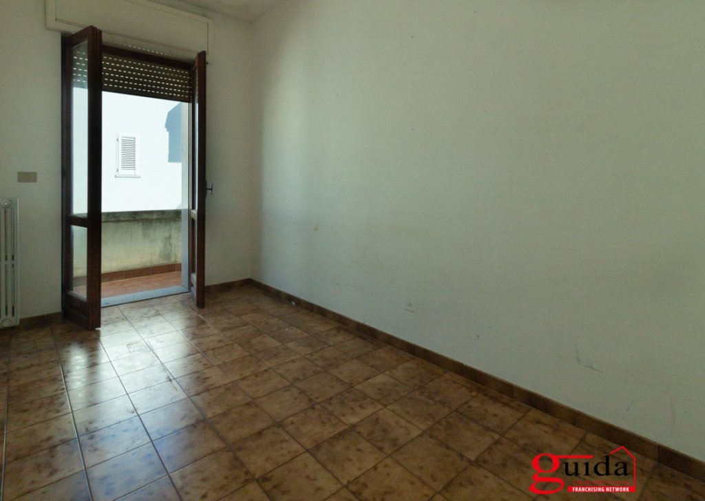 House semi-detached for sale  173 sqm, Taviano, locality Suburbs